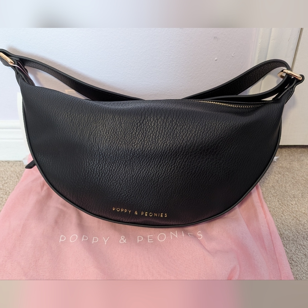 NWT Poppy & Peonies The Eclipse Crossbody Black